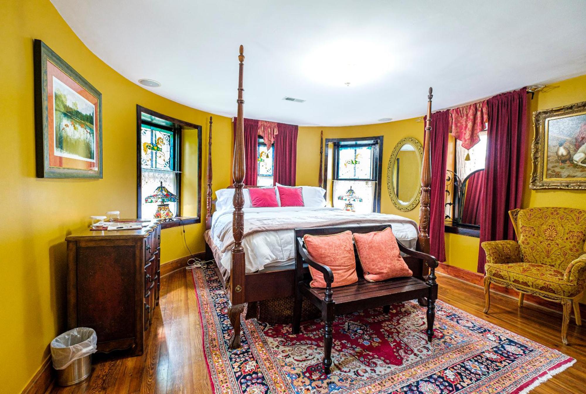Stone Manor Boutique Inn Britain Екстер'єр фото
