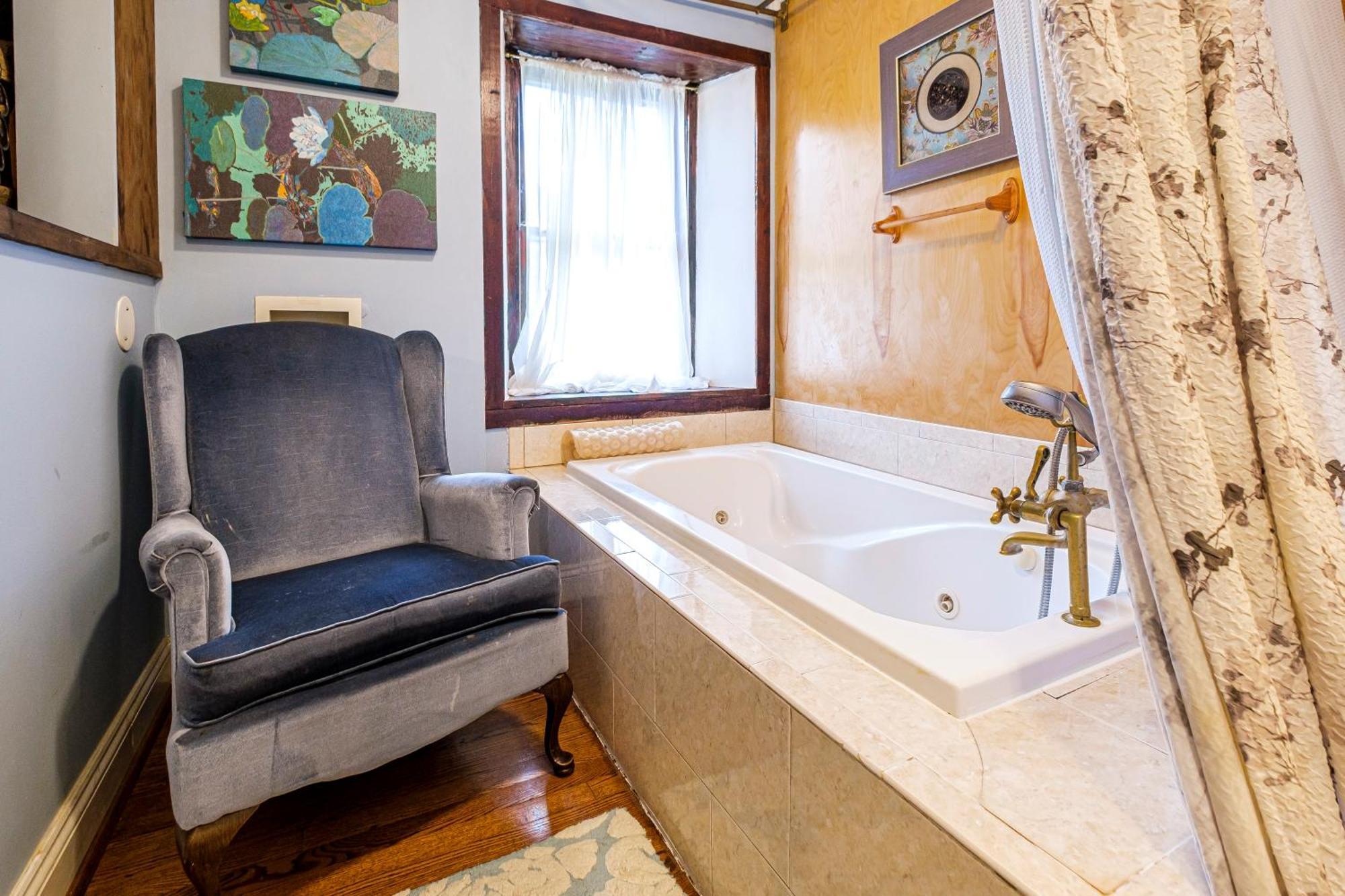 Stone Manor Boutique Inn Britain Екстер'єр фото