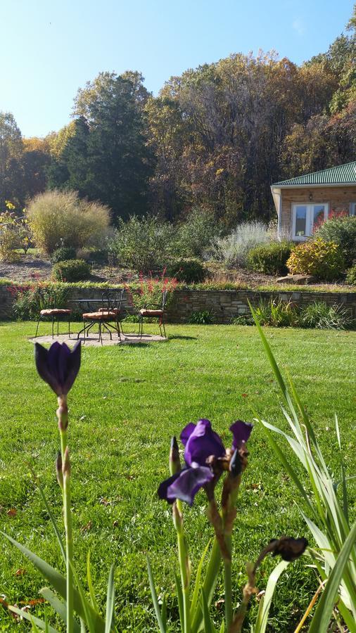 Stone Manor Boutique Inn Britain Екстер'єр фото